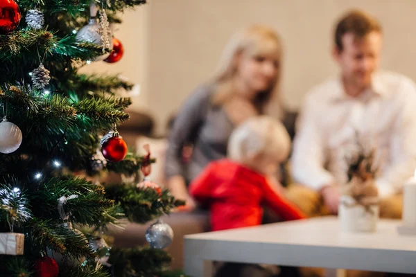Antecipar a decoração de Natal em casa é sinal de felicidade, diz psicólogo