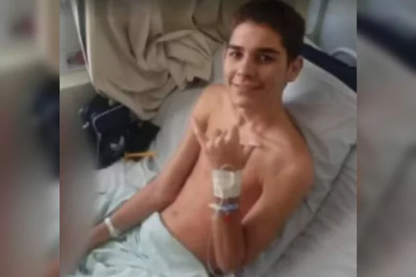 Imagem colorida, Dupla pega 60 anos por matar jovem cadeirante com 19 tiros na cabeça - Metrópoles