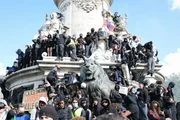 Registro do protesto realizado neste sábado (17/10)