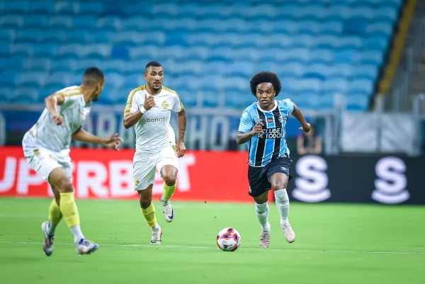 São José vence Grêmio e assume liderança do grupo no Campeonato Gaúcho