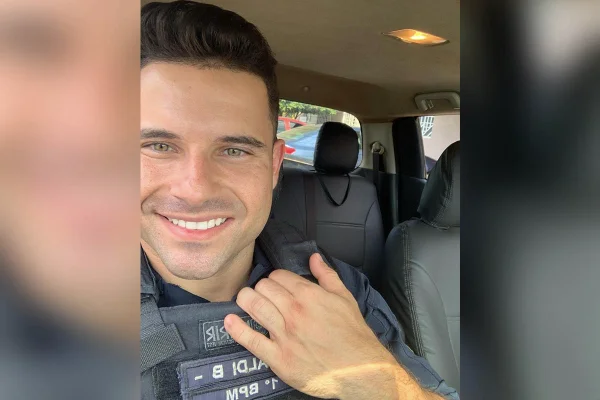 policial gato