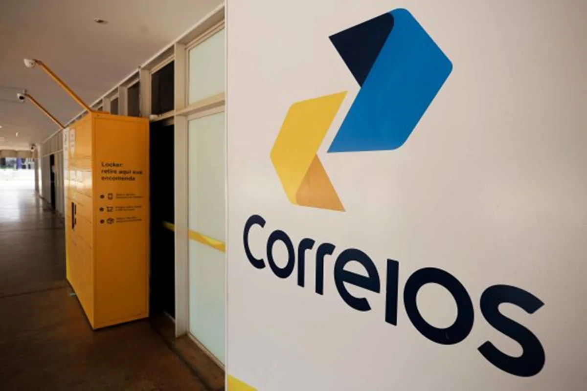 Sede dos Correios e detalhes de agência da empresa, no Setor Bancário Norte, em Brasília Sede dos Correios e detalhes de agência da empresa, no Setor Bancário Norte, em Brasília