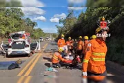 Acidente em São Sebastião interdita rodovia Acidente em São Sebastião interdita rodovia