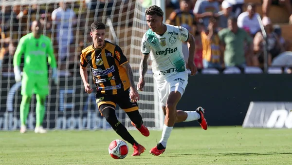 Antes da Supercopa, Palmeiras estreia com empate no Paulistão