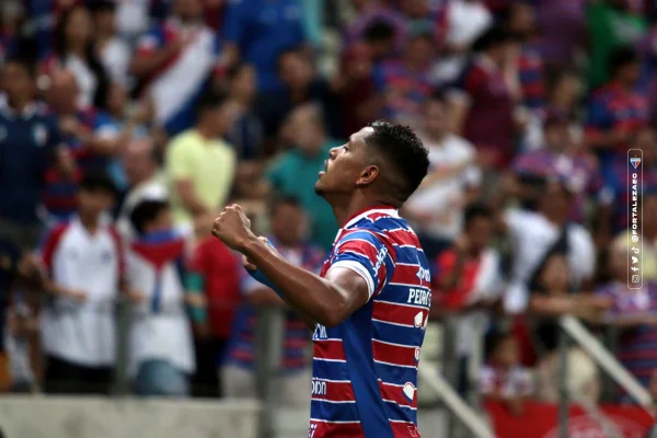 Brasileirão: Fortaleza marca no fim e vence Flamengo no Castelão