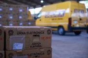 Urnas eletrônicas serão utilizadas para votação no 1° turno, neste domingo