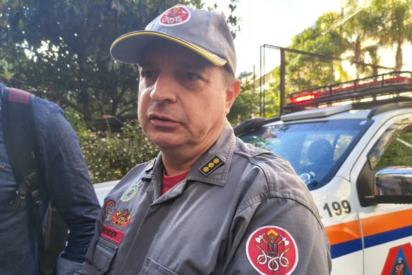 Imagem mostra coronel dos bombeiros - Metrópoles