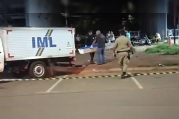 Adolescente é morto a tiros em distribuidora de bebidas