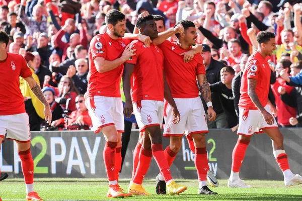 Nottingham Forest comemora gol - Metrópoles