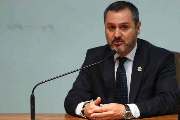 PF Andrei Passos