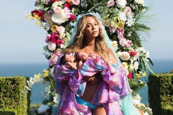 Site publica certidão de nascimento dos gêmeos de Beyoncé