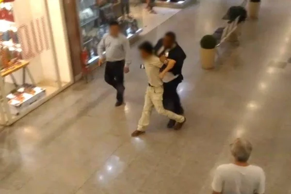 Vídeo mostra servidor que diz ter sido agredido discutindo em shopping