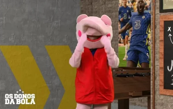 Neto se veste de Peppa Pig para zoar derrota do Palmeiras no Mundial