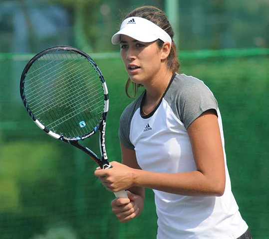 Muguruza ultrapassa Sharapova e assume 3º lugar do ranking da WTA