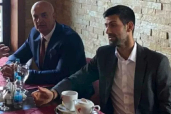 Novak Djokovic é flagrado ao lado de criminosos de guerra na Bósnia