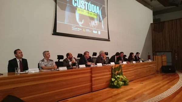 Juristas, advogados, policiais e sociedade divergem sobre audiências de custódia, mas concluem: é preciso aprimorá-las