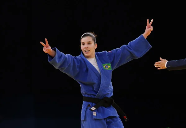 Com Ippon, Alana Maldonado conquista o ouro nas Paralimpíadas de Paris