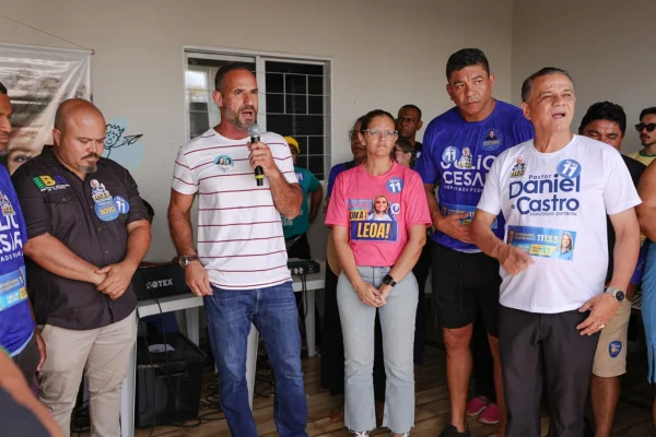 Candidato a vice de Celina cumpre agendas com marido dela neste domingo - destaque galeria Candidato a vice de Celina cumpre agendas com marido dela neste domingo - destaque galeria