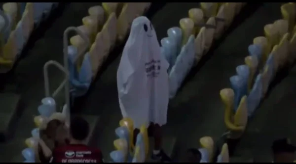 Fantasma da Série B: flamenguista zoa Vasco antes de jogo no Maracanã