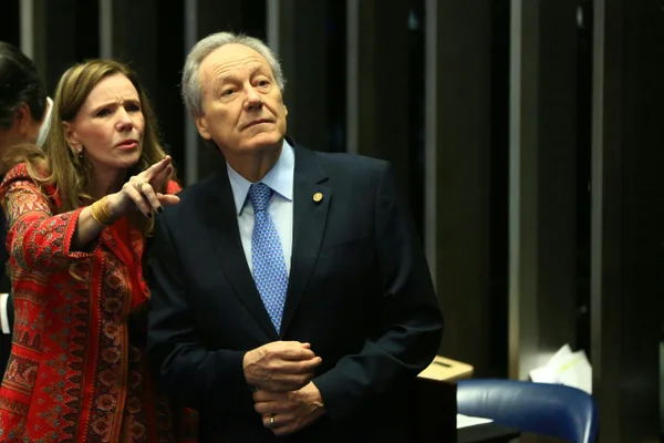 Lewandowski pede vista e para julgamento de mais um recurso de Lula