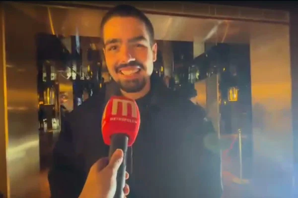 O apresentador João Silva em entrevista ao Metrópoles
