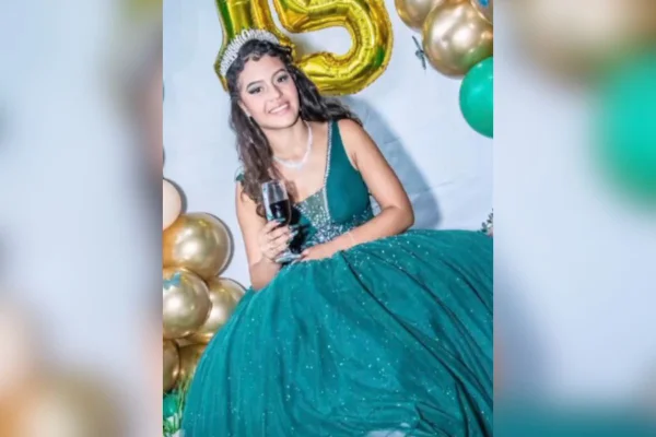 Fotografia colorida de Sofia Del Valle Torrealba Ramos, morta aos 15 anos sob suspeita de intoxicação por metanol - Metrópoles