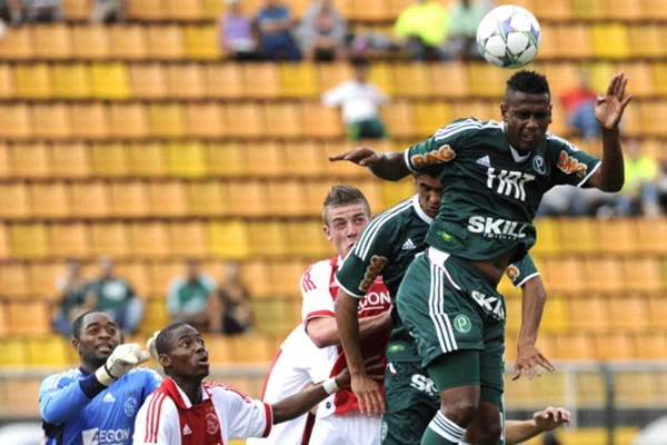 Imagem colorida de zagueiro Leandro Amaro no Palmeiras - Metrópoles