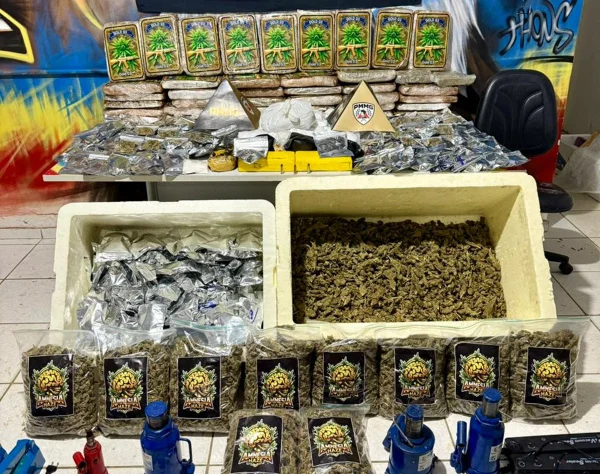 casal preso Ipatinga maconha e cocaína