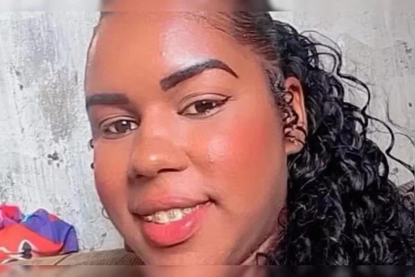 Imagem colorida de jovem morta - Metrópoles