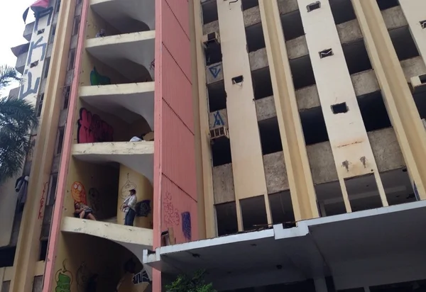Justiça suspende reintegração de posse do Hotel Torre Palace, ocupado por sem-teto