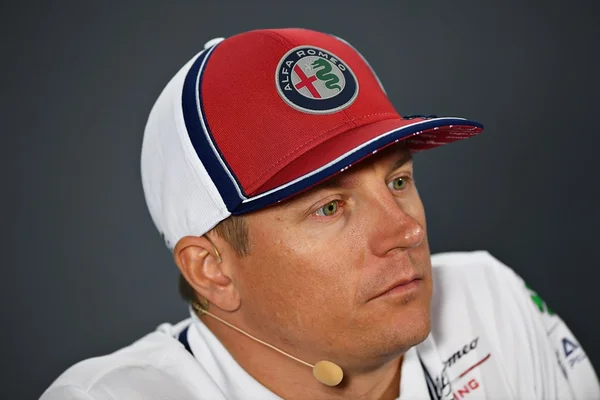 Próximo de recorde, Raikkonen esnoba marca de Rubens Barrichello