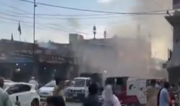Homem-bomba deixa 14 mortos e vários feridos em atentado no Paquistão