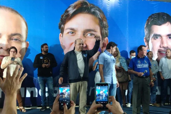 Cristiano Araújo lança candidatura à CLDF com a presença de Ibaneis
