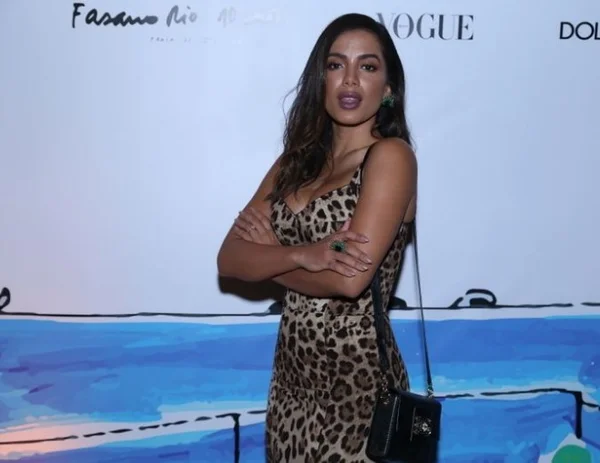 Fãs enlouquecem com bumbum de David Brazil em foto no Instagram - destaque galeria Fãs enlouquecem com bumbum de David Brazil em foto no Instagram - destaque galeria