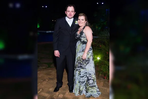 Karla de Paula e o irmão médico Luiz Augusto Rodrigues, médico morto durante abordagem policial no DF