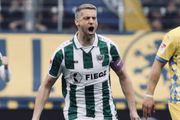 Jogador teve contrato rescindido por suposto envolvimento em desvio de doações.