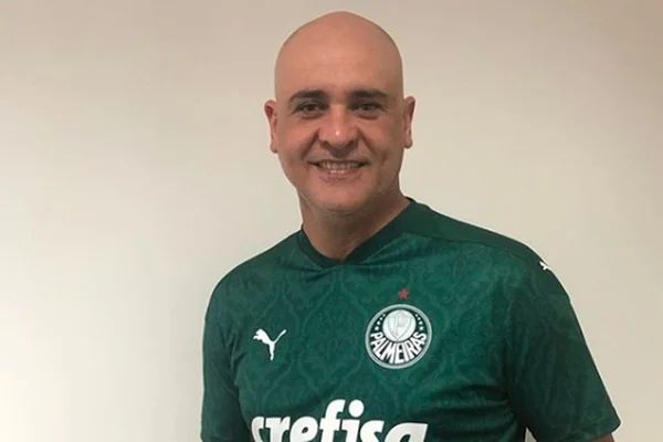 Marcos com a camisa do Palmeiras
