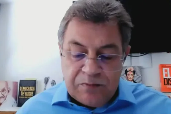 Deputado Emídio de Souza lê relatório do Conselho de Ética na Alesp sobre caso Isa Penna