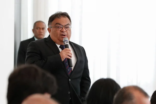 Almirante Flávio Rocha deixa a Secom. Governo busca substituto