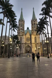 Praça da Sé, em São Paulo Praça da Sé, em São Paulo
