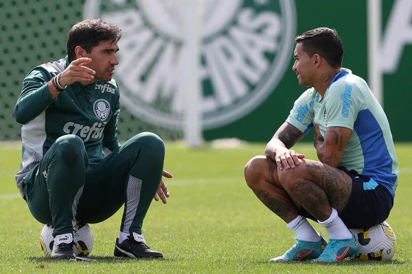 Foto colorida de Abel Ferreira e Dudu - Metrópoles