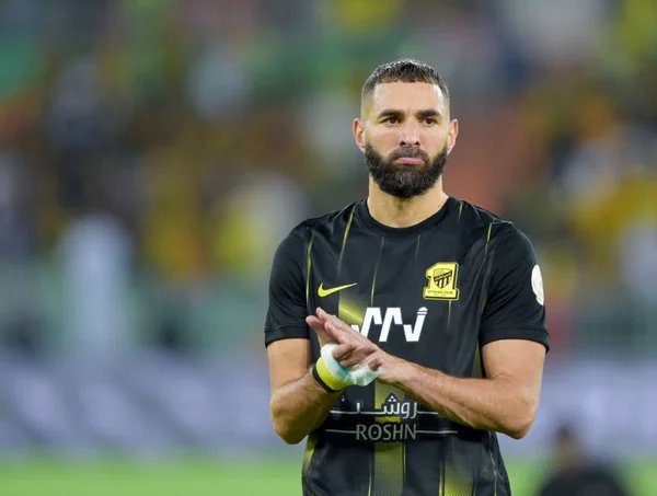 Imagem mostra jogador Karim Benzema - Metrópoles