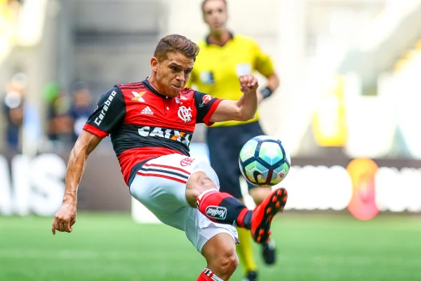 Imagem colorida do jogador Cuellar