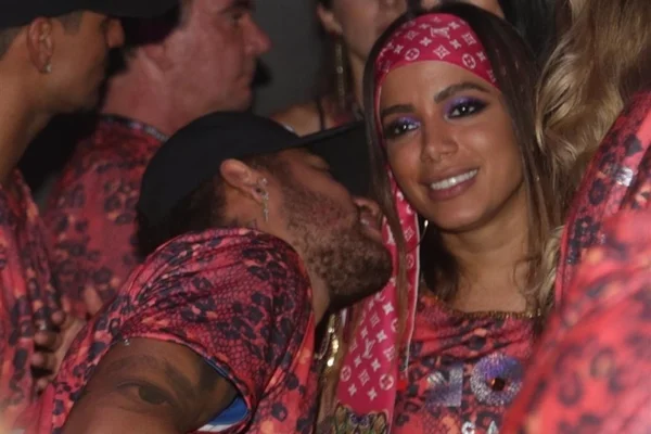 Amizade colorida entre Anitta e Neymar não é de hoje. Entenda o caso