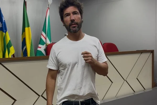 Sandro Pedroso vai à Câmara de Goiânia em defesa dos ambulantes - Metrópoles
