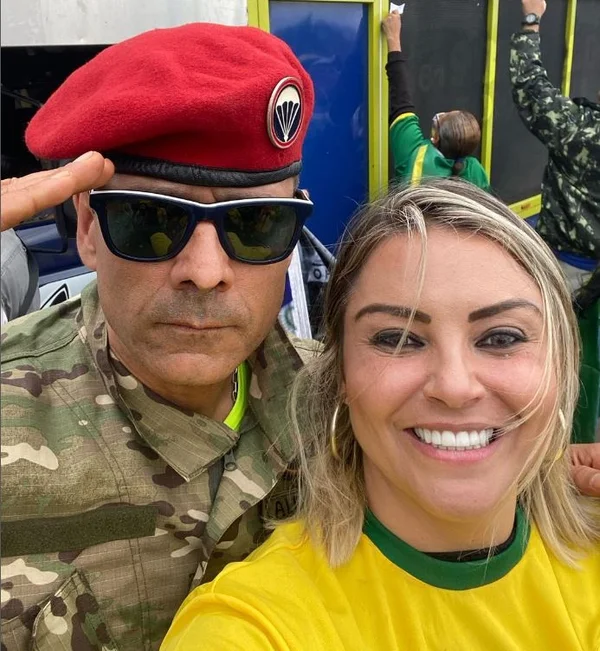 Uma das vozes mais atuantes em protesto antidemocrático no DF, Ana Paula Melo cai em pegadinha sobre ministro "Jallim Habbei"