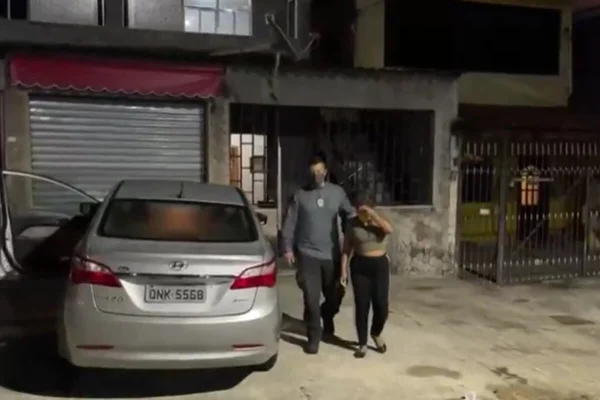 Policial prende advogada acusada de envolvimento em quadrilha