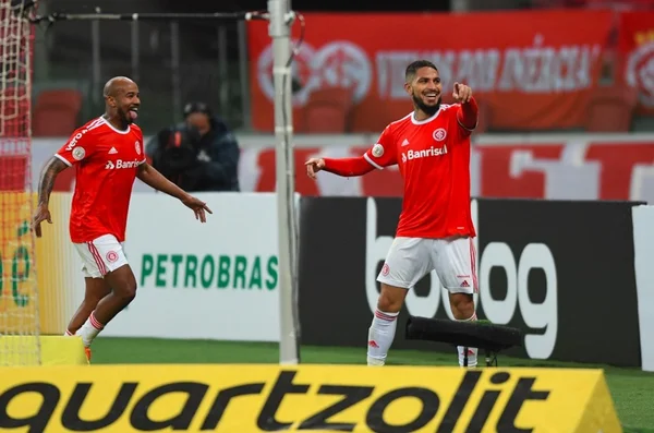 Guerrero comemora gol do Inter