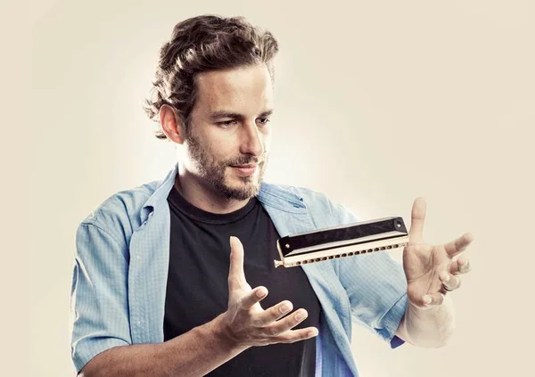 Gaitista Pablo Fagundes lança o disco “De Braços Abertos”
