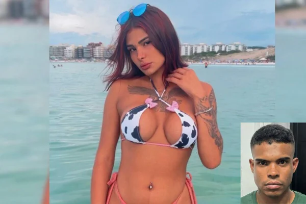 Foto colorida de mulher de biquíni decotado e óculos escuros na cabeça - Metrópoles